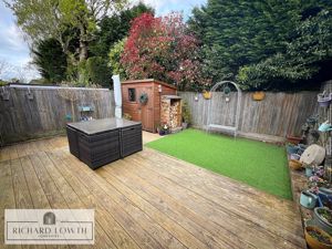 Private Garden- click for photo gallery